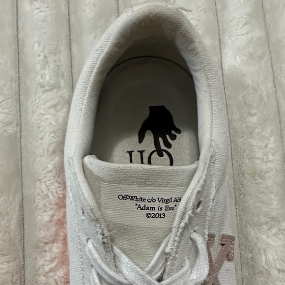 Off-White White and Black Sneakers with Red Detail - Picture 6 of 11